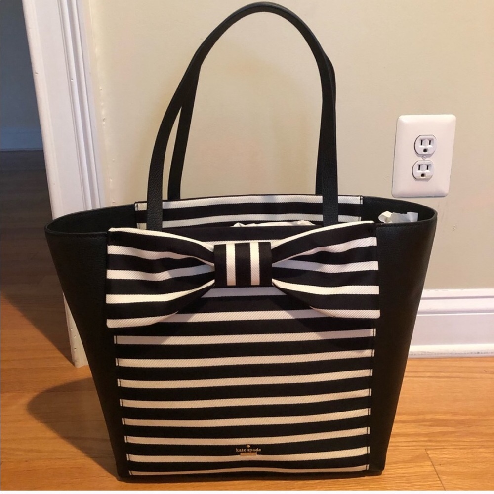 🆕 NWT Kate Spade New York
Womens Olive Drive - Picture 2 of 8